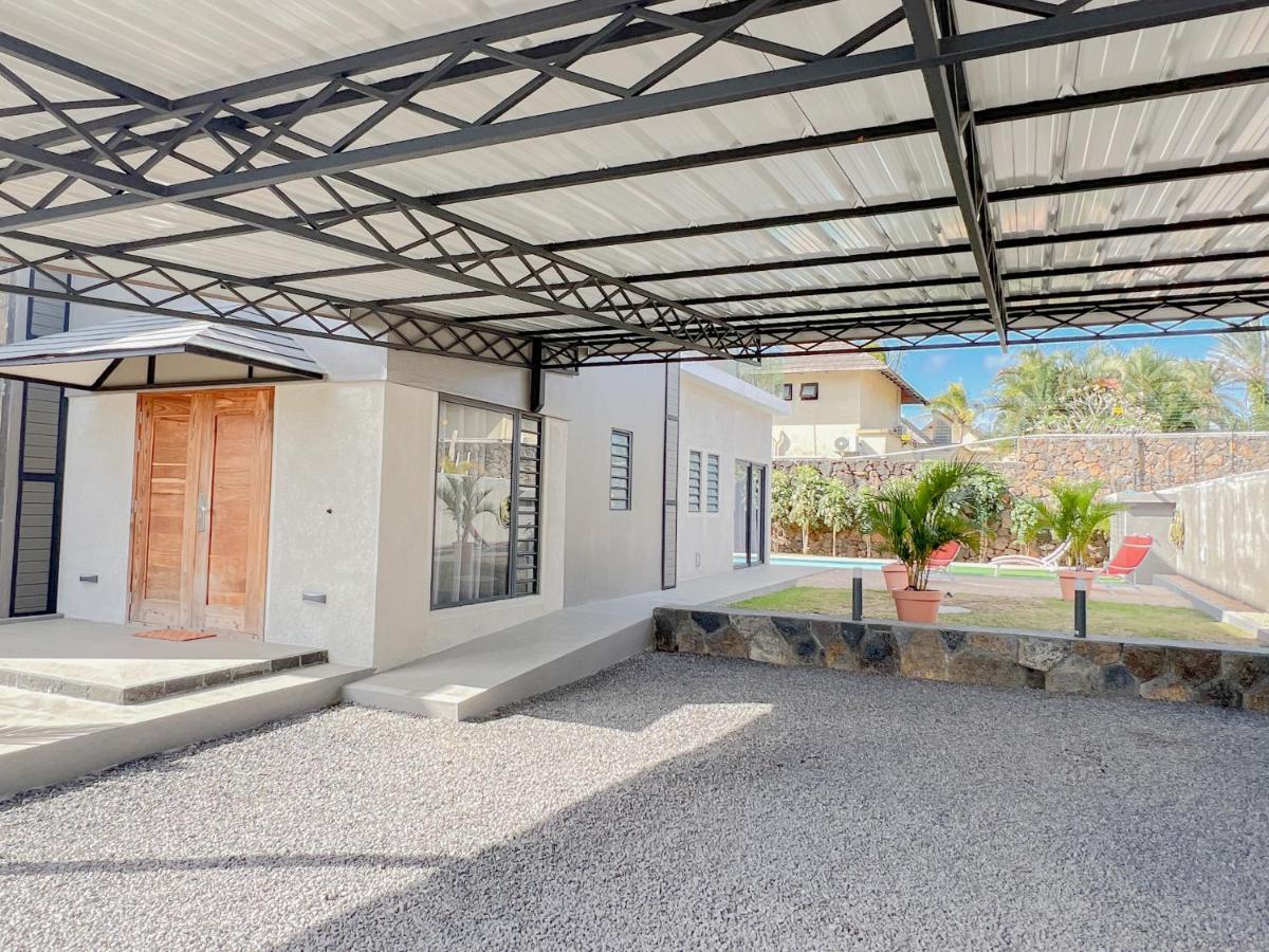 Spacious 4 Bedrooms Villa With Infinity Pool Grand-Baie Exterior photo